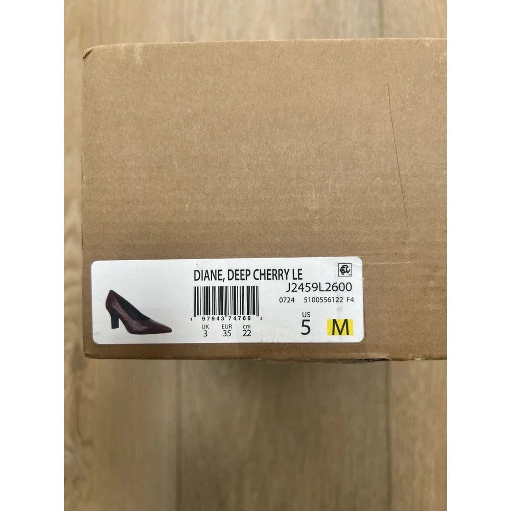 Vince‎ Womens Diane, Cherry Croco Print Leather Pointed Heel Pump Size 5 New!